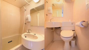 Combined shower/bathtub, free toiletries, hair dryer, slippers