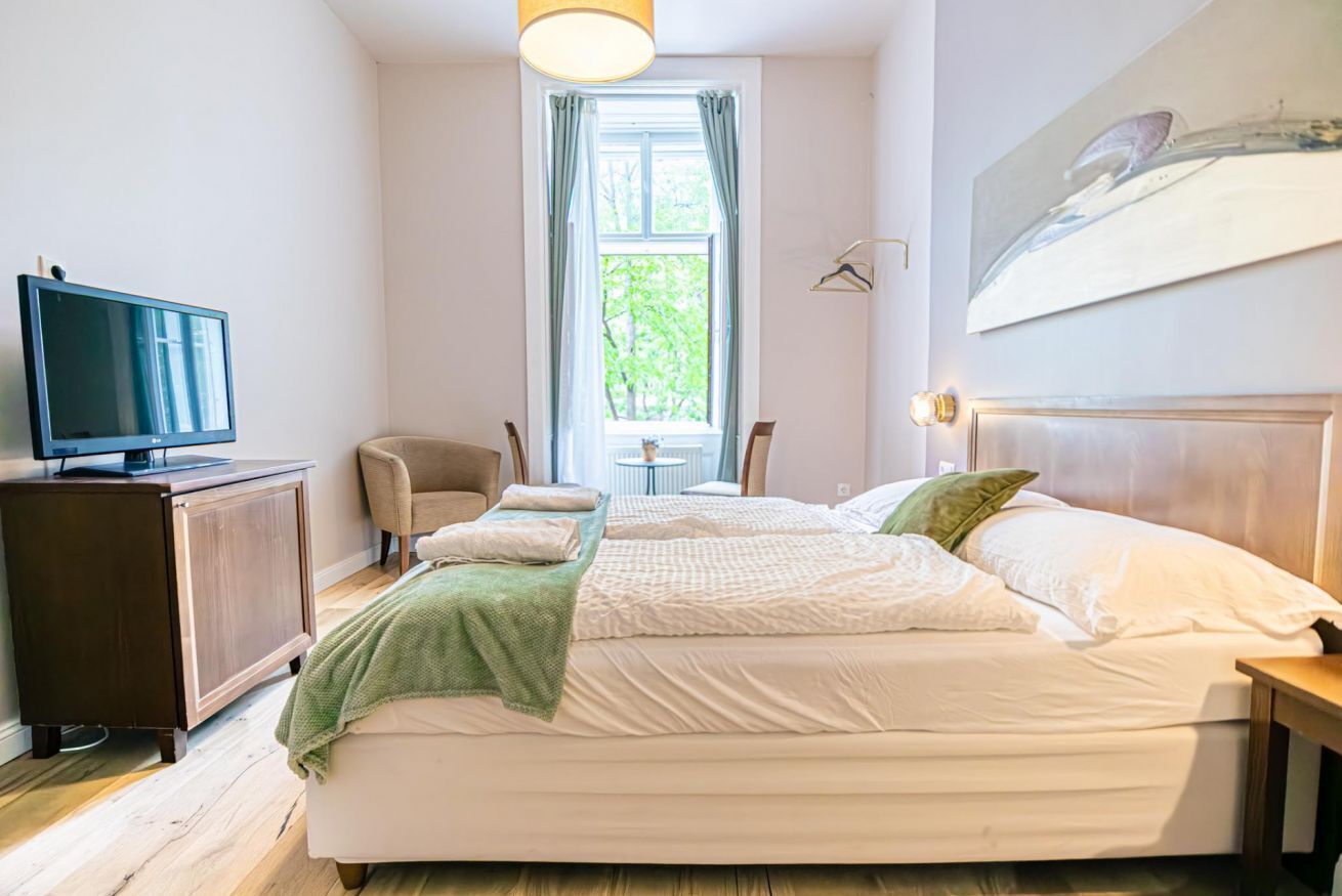 1 bedroom, WiFi, bed sheets