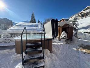 Sauna, bañera de hidromasaje, masajes 