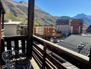 Classic Double Room, Balcony, Mountain View | Balcony view - Hotel Le Cairn (Les Deux Alpes)