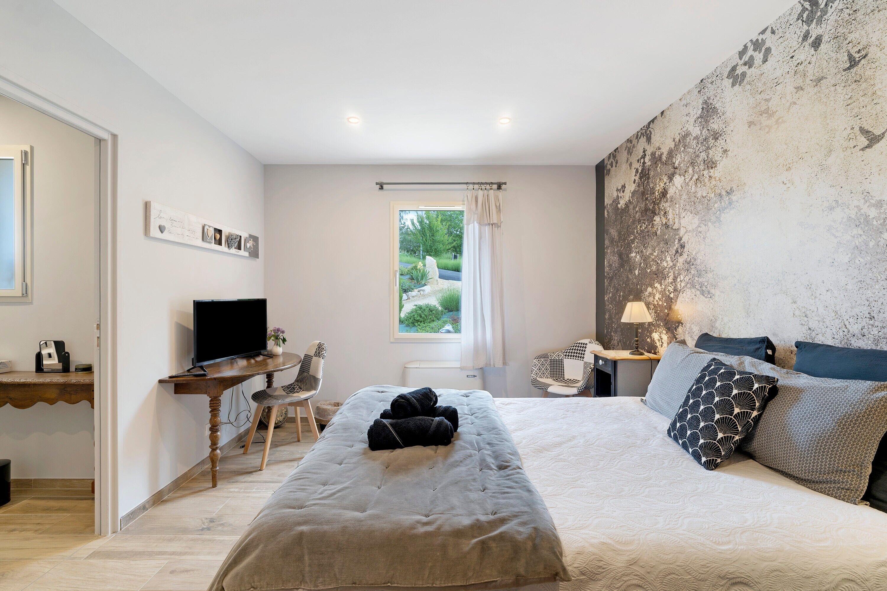 1 chambre, fer et planche à repasser, Wi-Fi, draps fournis