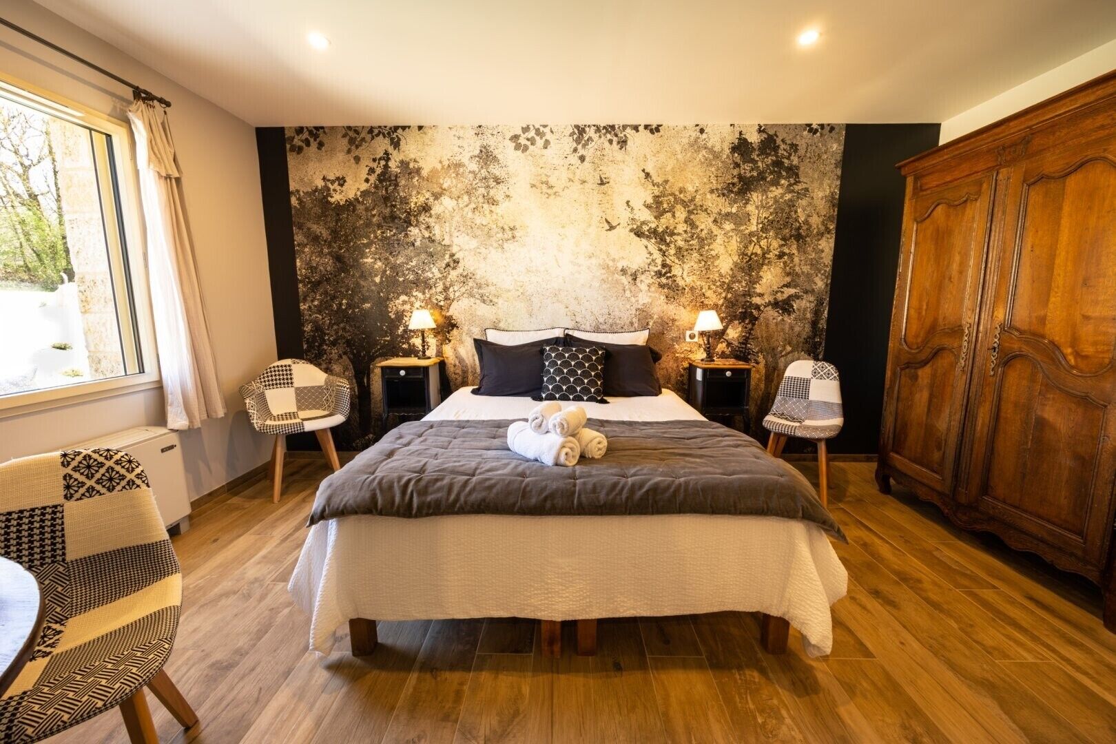 1 habitación, tabla de planchar con plancha, wifi y ropa de cama 