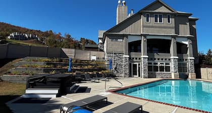 Ski on/off Solitude Village 3 bedroom condo directly on Okemo Mt ski trail