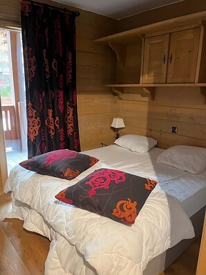 3 bedrooms, internet, bed sheets