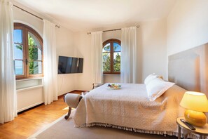 7 Schlafzimmer, Bügeleisen/Bügelbrett, WLAN, Bettwäsche
