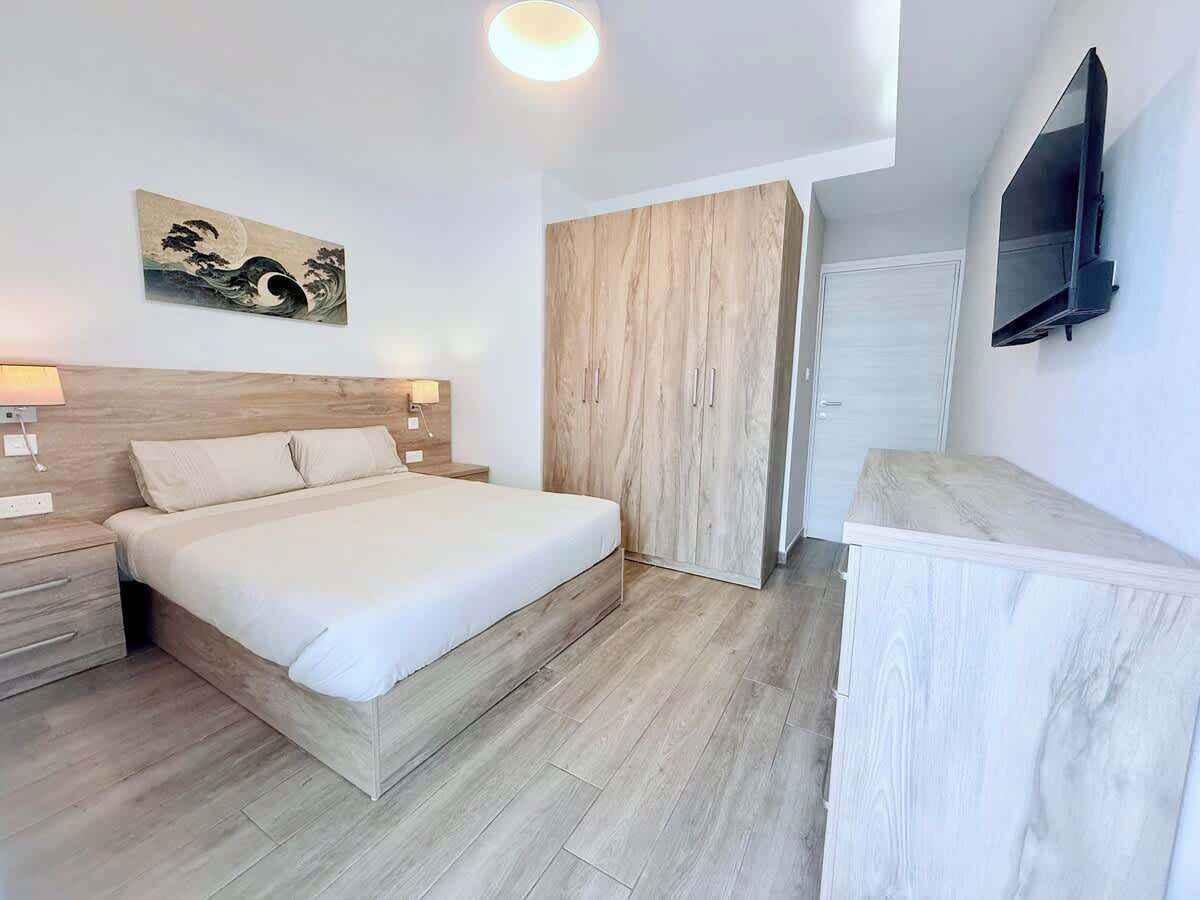 1 makuuhuone, silitysrauta/-lauta, vauvan matkasänky, Wi-Fi