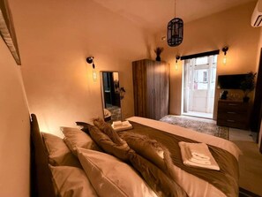 1 bedroom, iron/ironing board, WiFi, bed sheets - Birgu Square Charm-King Bed 180c (Birgu)