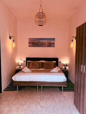 1 chambre, fer et planche à repasser, Wi-Fi, draps fournis