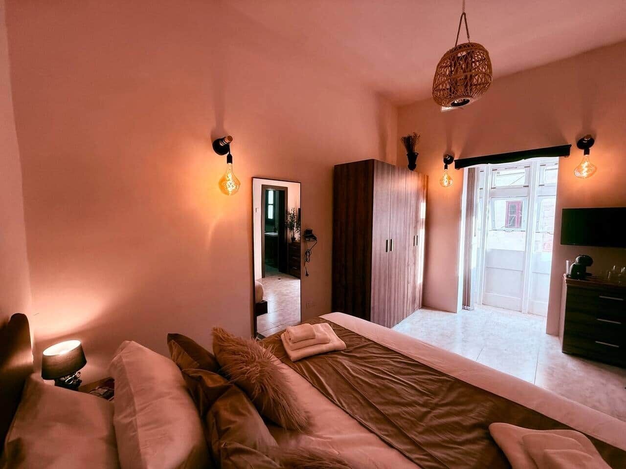 1 bedroom, iron/ironing board, WiFi, bed sheets