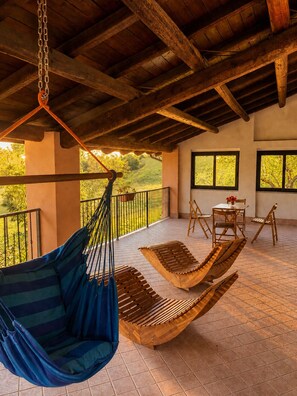 Outdoor dining - Cascina Bruna  •  Spacious villa with panoramic view and garden in Val Trebbia (Bobbio)
