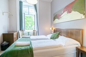 WiFi, bed sheets