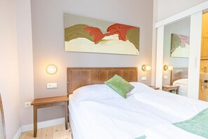 WiFi, bed sheets