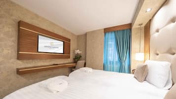 Minibar, in-room safe, desk, laptop workspace