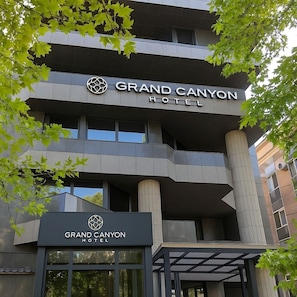 Mặt tiền nơi lưu trú