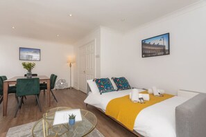2 chambres, fer et planche à repasser, Wi-Fi, literie fournie