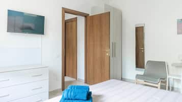 1 Schlafzimmer, BĂŒgeleisen/BĂŒgelbrett, WLAN, BettwĂ€sche