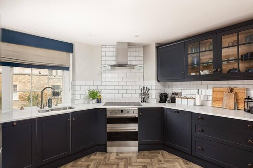 Top Floor at 13 Rivers Street