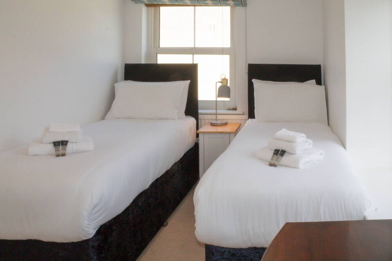 3 bedrooms, desk, iron/ironing board, travel crib