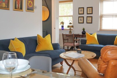 Sydney Wharf 3-Bedroom House