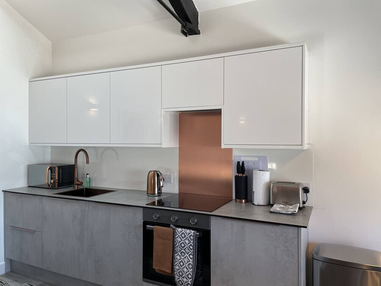 ثلاجة، ميكروويف، فرن، غسالة أطباق