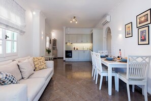 TV - Kassiopi Home (Corfu)