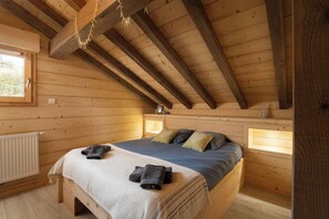 5 chambres, fer et planche à repasser, Wi-Fi, draps fournis