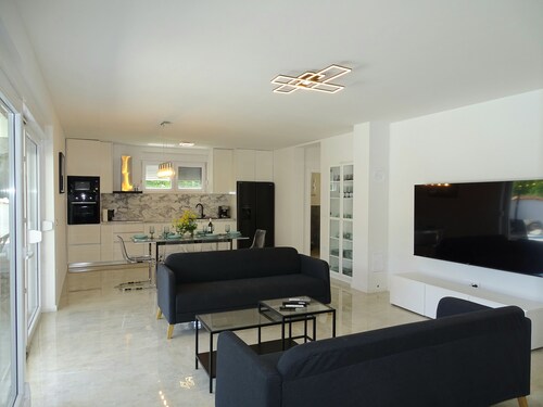 Vacation home with pool in Croatia