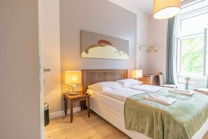 1 bedroom, iron/ironing board, WiFi, bed sheets - Chic Room with Private Bath | Mariahilferstraße (Vienna)
