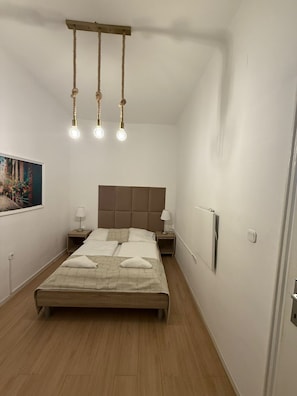 Apartamento básico | Tabla de planchar con plancha y wifi gratis