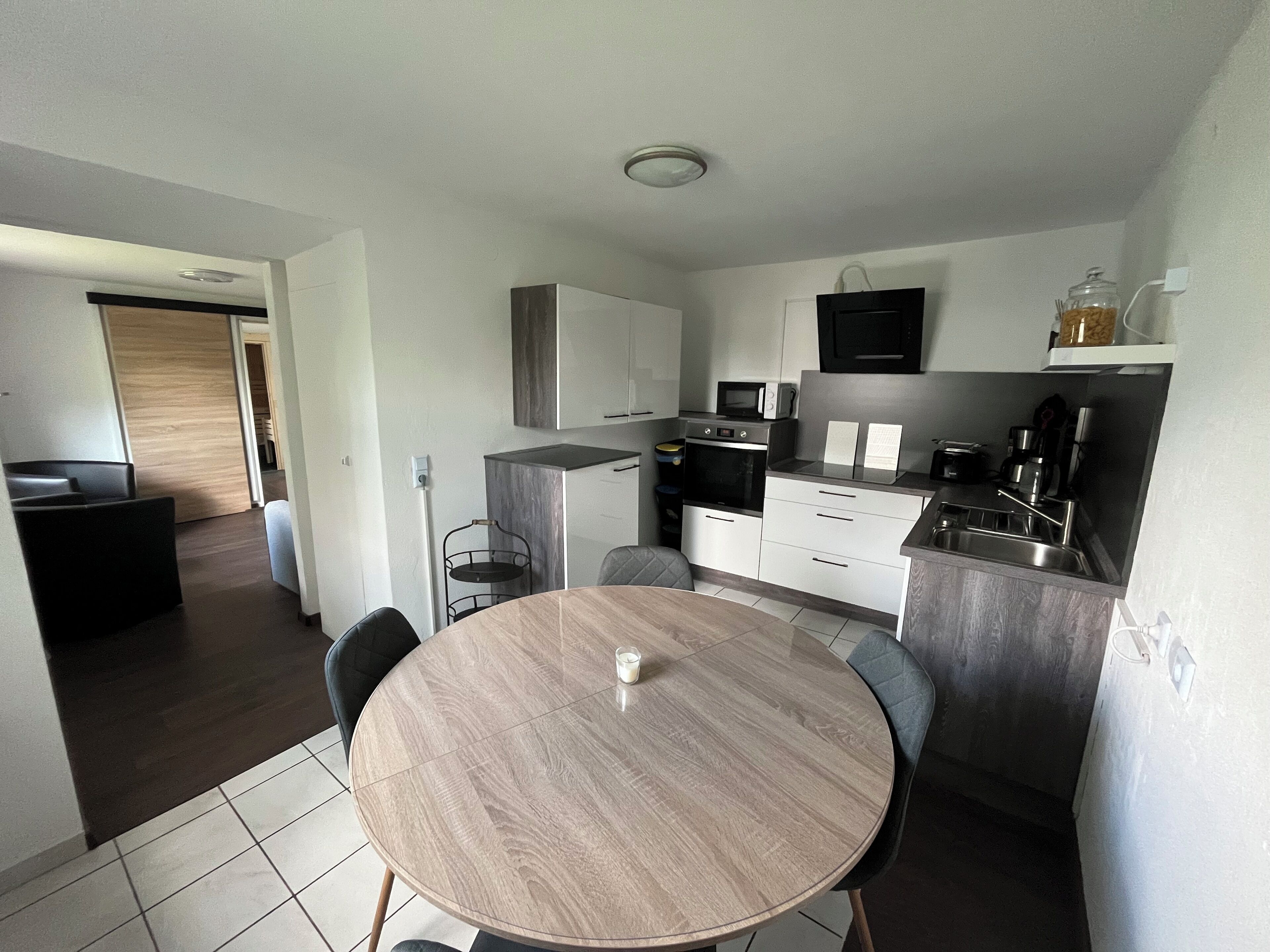 Mikrowelle, Ofen, Herdplatte, Geschirrspüler