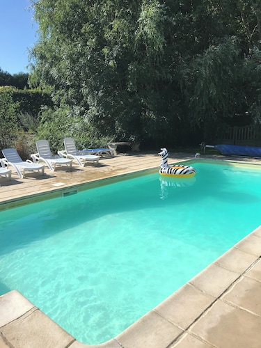 4-bedroom farmhouse set in landscaped gardens with pool & fishing lake