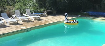 4-bedroom farmhouse set in landscaped gardens with pool & fishing lake