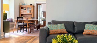 Beautiful third ward home with hot tub and close to Downtown and University.