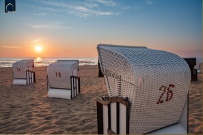 Beach nearby - Charming vacation apartment for two with sauna & relaxation room (Loddin)