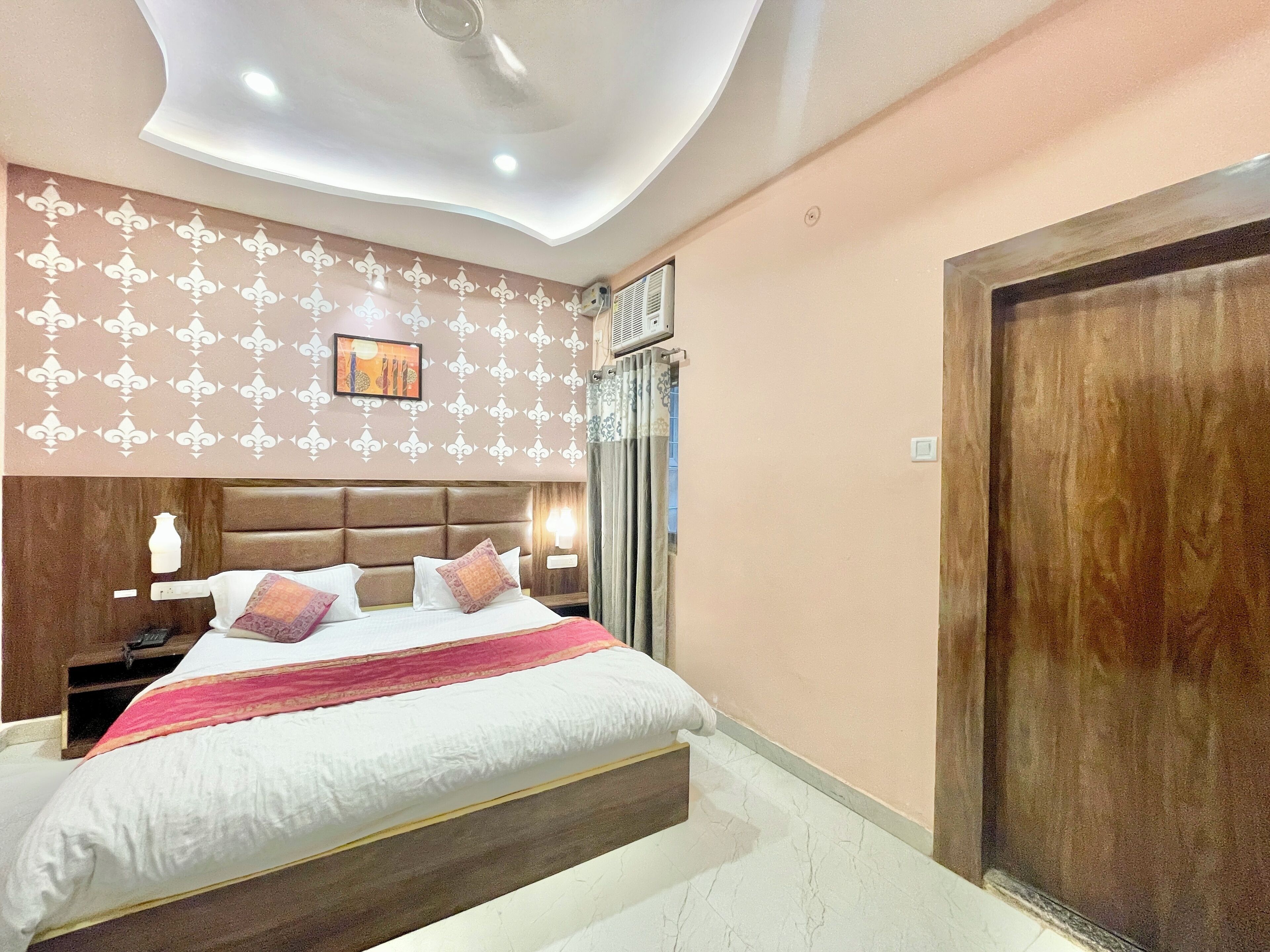 Ropa de cama de alta calidad y escritorio 