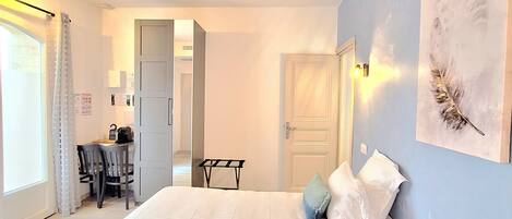 2 chambres, fer et planche à repasser, Wi-Fi, draps fournis