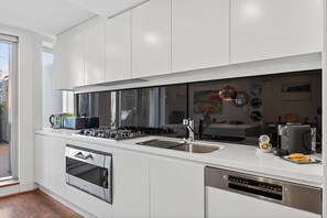 Fridge, microwave, oven, stovetop