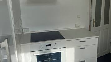 Apartment, Non Smoking, City View | Private kitchen