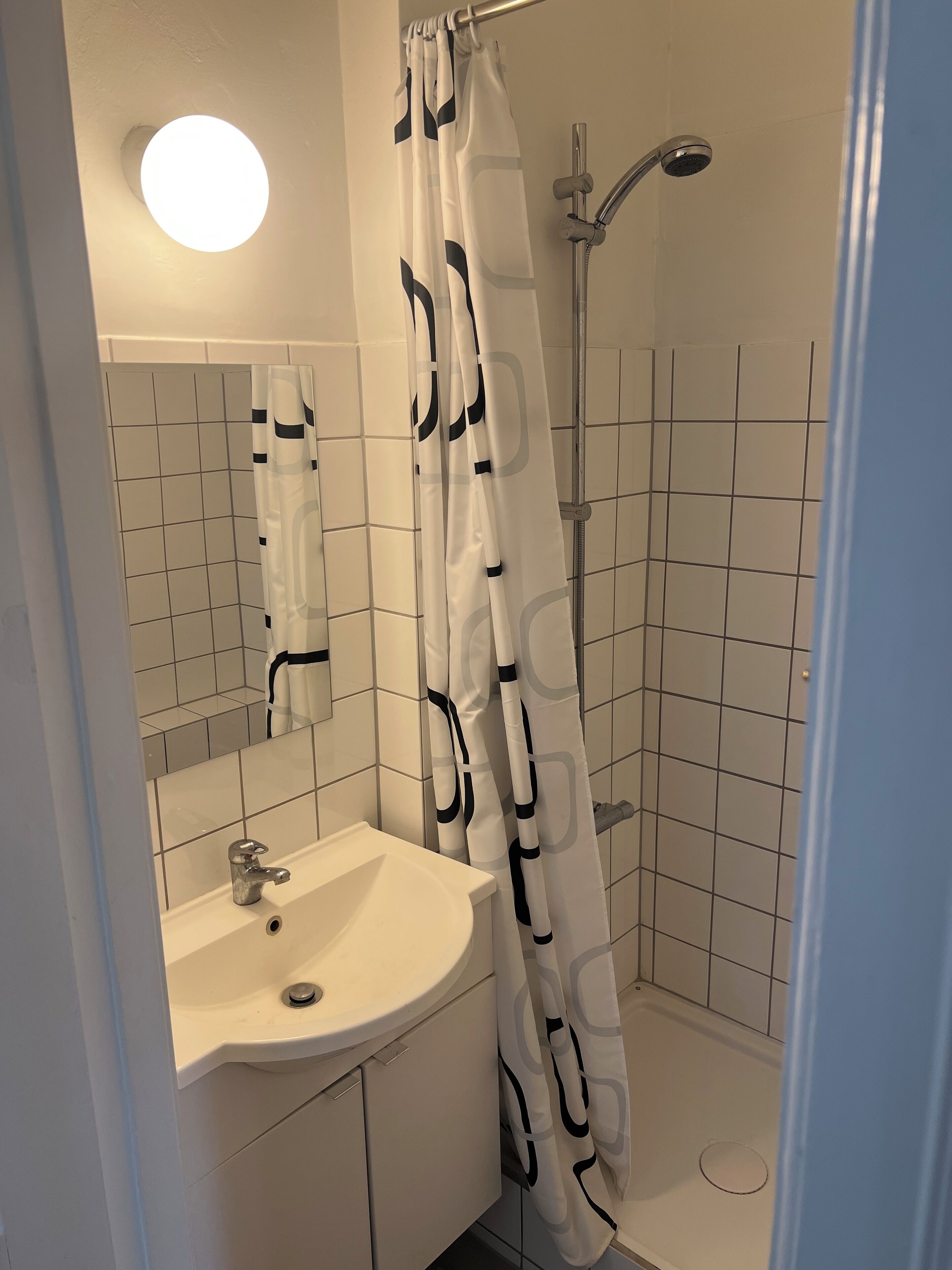 Apartment, Non Smoking, City View | Bathroom