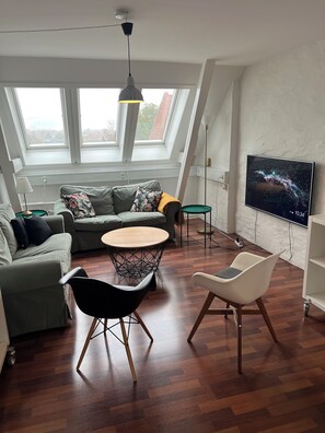 Leilighet – comfort, ikke-røyk, byutsikt | Oppholdsområde