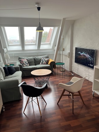 Comfort Apartment, Non Smoking, City View | Living area