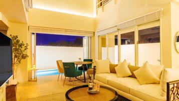 Vil·la de luxe, balcó, vistes a l'oceà | Minibar gratuït, escriptori i espai de treball apte per a portàtils