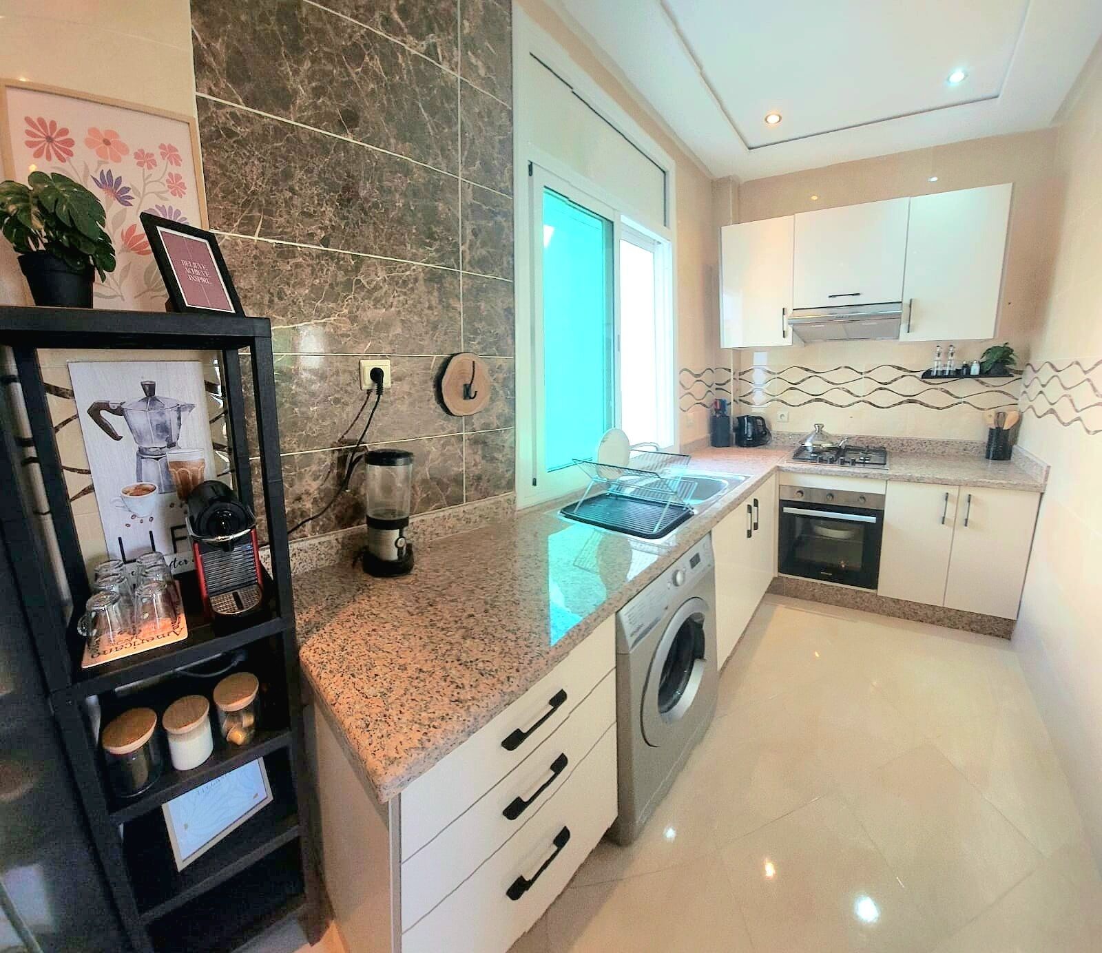 Fridge, microwave, oven, coffee/tea maker