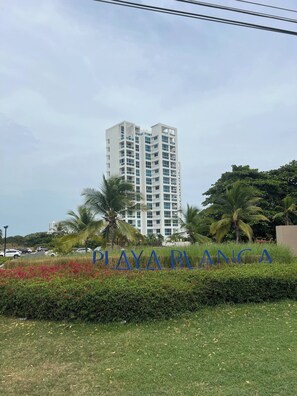 Apartment, 2 Bedrooms, Accessible, Private Pool | Exterior