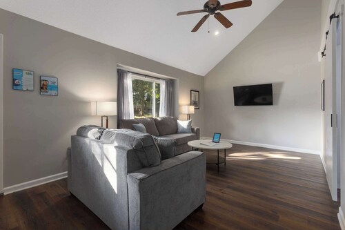 7 KingsBeds, Spacious, Dogs welcome