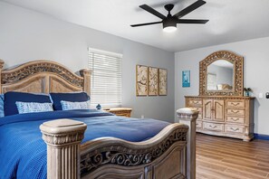 3 bedrooms, iron/ironing board, Internet, bed sheets