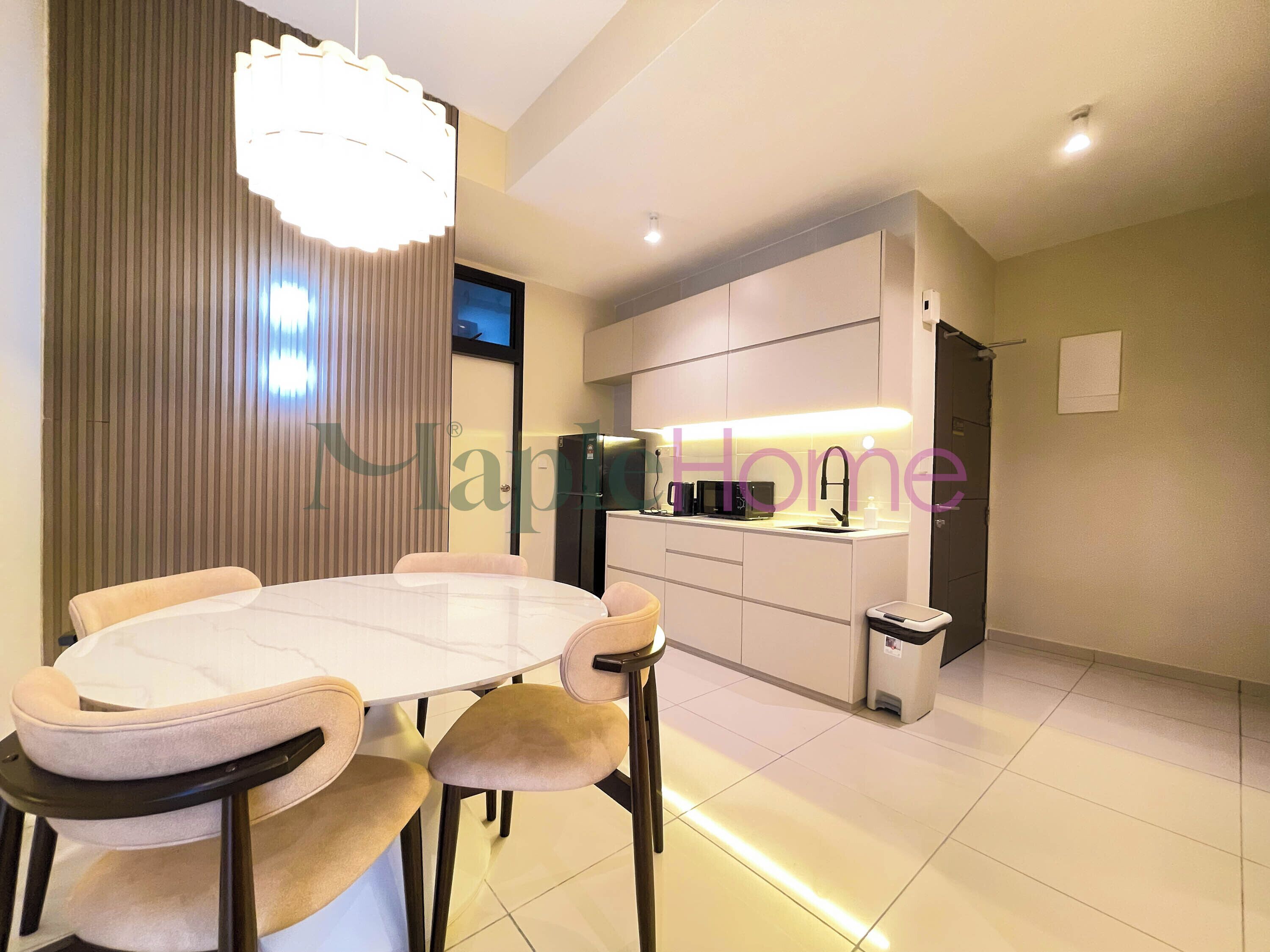 Suite Premier, 2 habitaciones, para no fumadores | Área de sala de estar | Smart TV de 43 pulgadas con canales digitales y Netflix 
