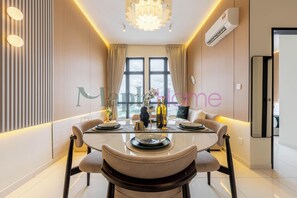 尊贵套房, 1 间卧室, 无烟房 | 餐厅