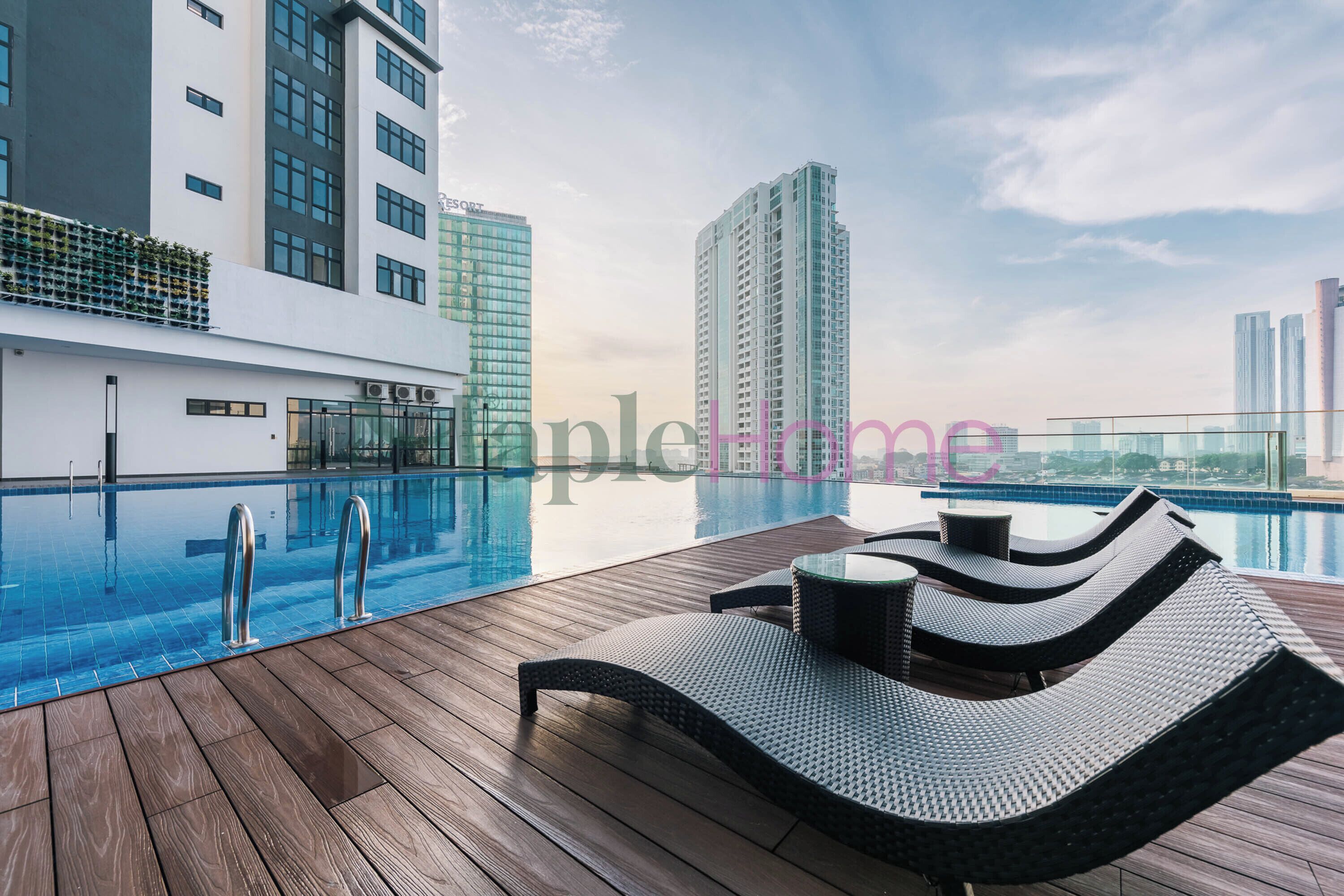 Outdoor pool, open 9:00 AM to 10:00 PM, pool loungers