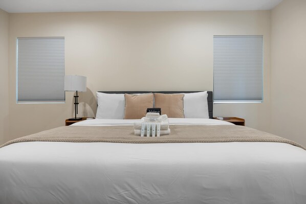 3 habitaciones, tabla de planchar con plancha, cuna de viaje y wifi 